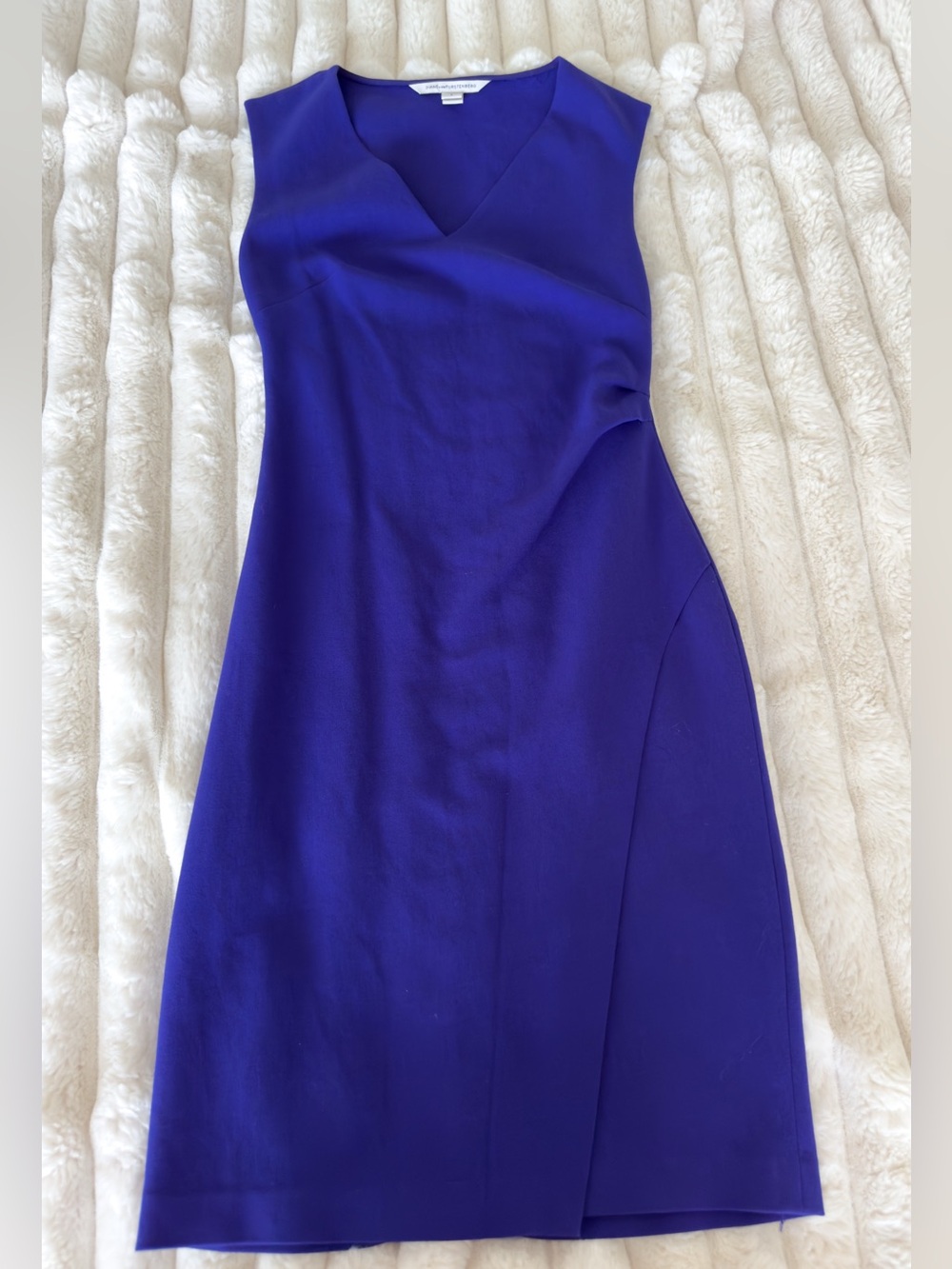 Diane von Furstenberg (DVF) Sleeveless Crepe Sheath Dress